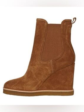 VERONICA BEARD Wedge Chelsea Boots Suede hazel wood Tan Pull on Booties Size 9